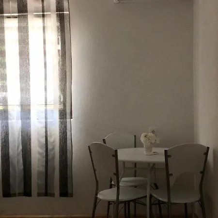 Apartment Nikola *