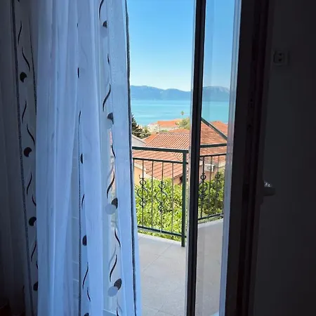 Nikola Apartment